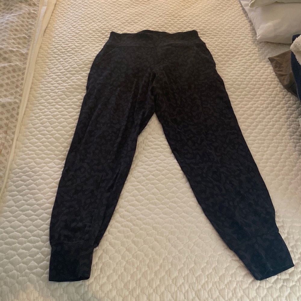 Lululemon size 6 align joggers, color: camo coal deep multi